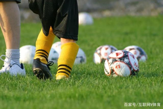 欧洲足坛重要转会一览：尤文签下库普梅纳斯